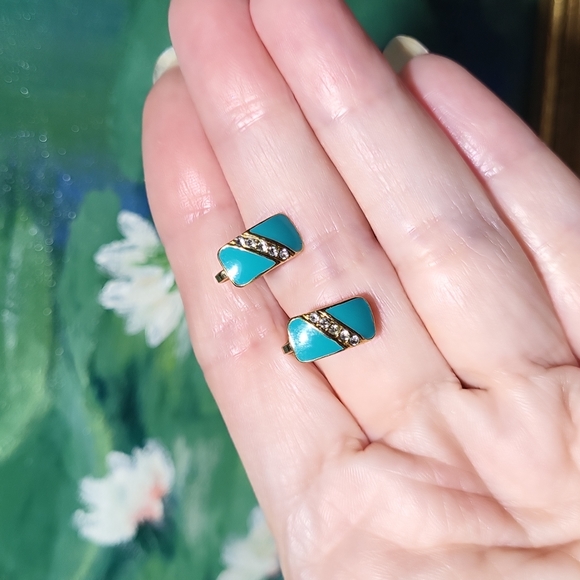 Kuwaiti Enamel & Crystal Clip Earrings 🇰🇼 - Picture 2 of 6